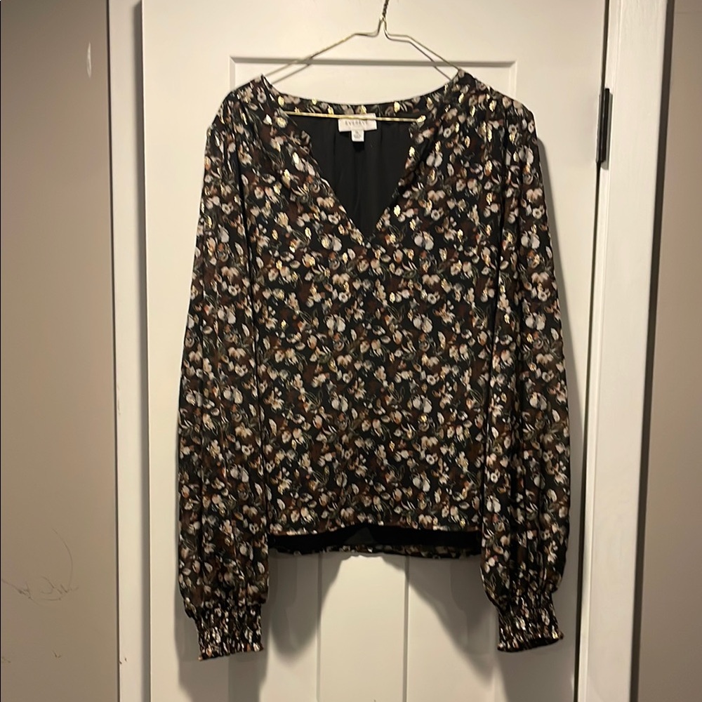 Evereve Black and Tan Long Sleeve Blouse